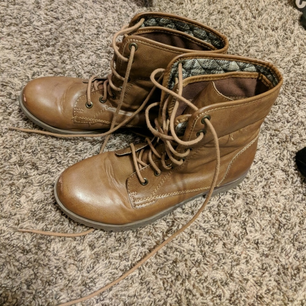 Lace up Boots
